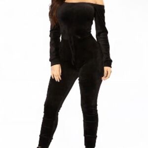 Fashion Nova Women's Jumpsuit Black Velour Off The Shoulder NWT Size Small